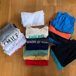 Boys bundle. Size small.